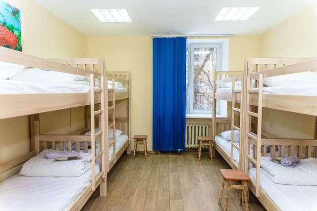 Хостелы BOTANIC GLOBUS HOSTEL Киев-9